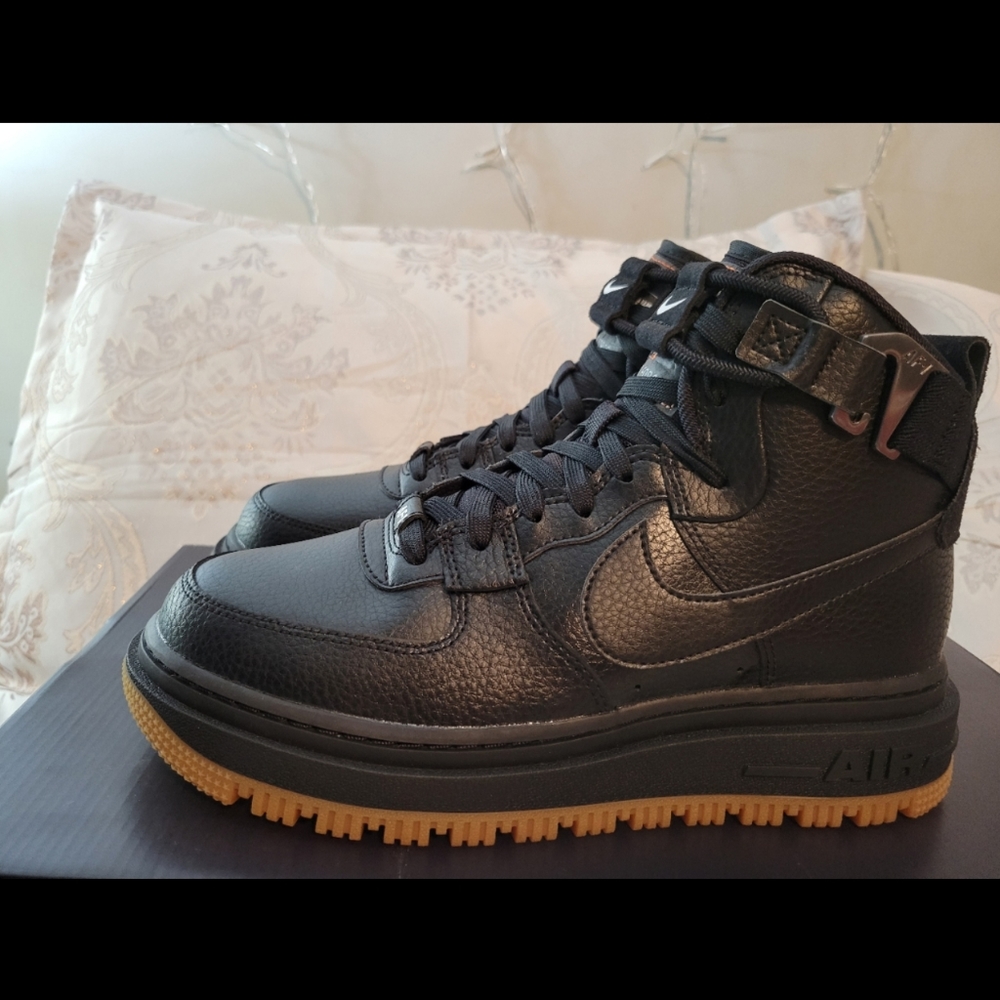 Nike Air Force 1 High Utility 2.0  Women's Boot. Black, Size 8.5W. *NEW IN BOX* - Picture 7 of 16